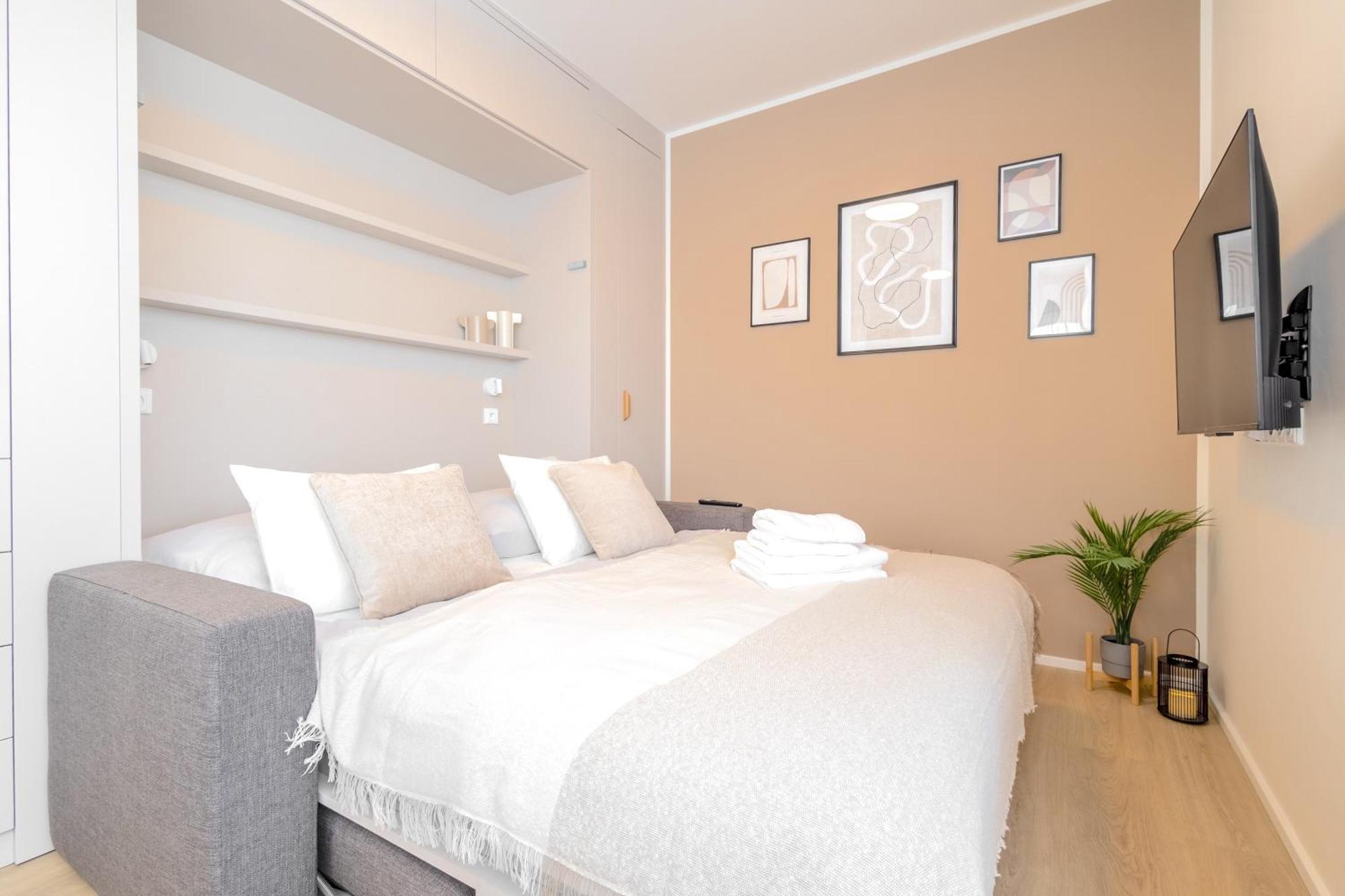 Bright 2Br - 8Th Floor, Balcony, Free Parking - By Gravity Prague Apartman Kültér fotó