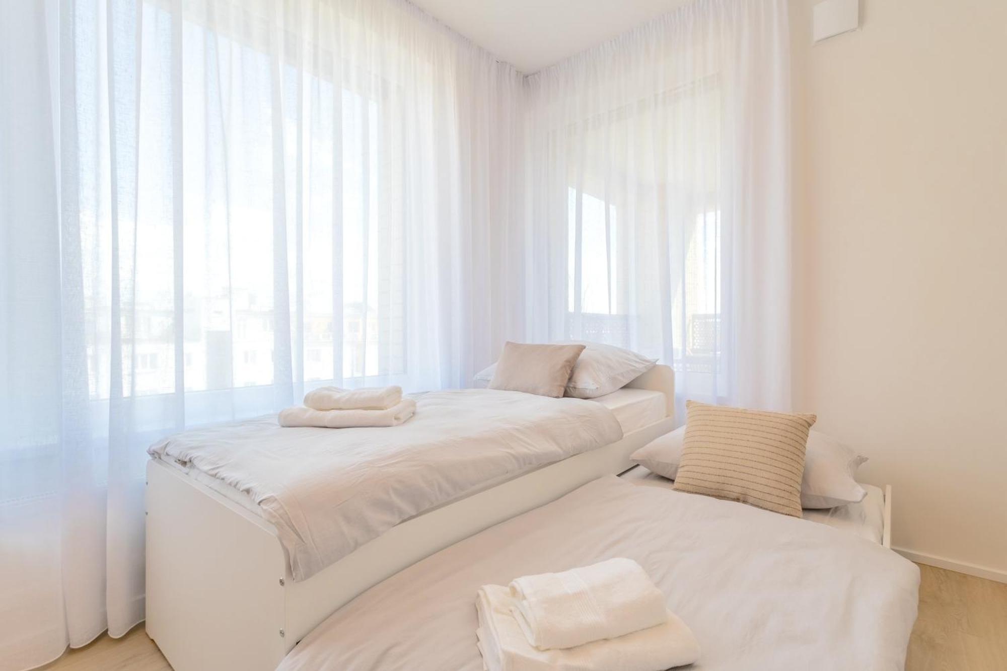 Bright 2Br - 8Th Floor, Balcony, Free Parking - By Gravity Prague Apartman Kültér fotó