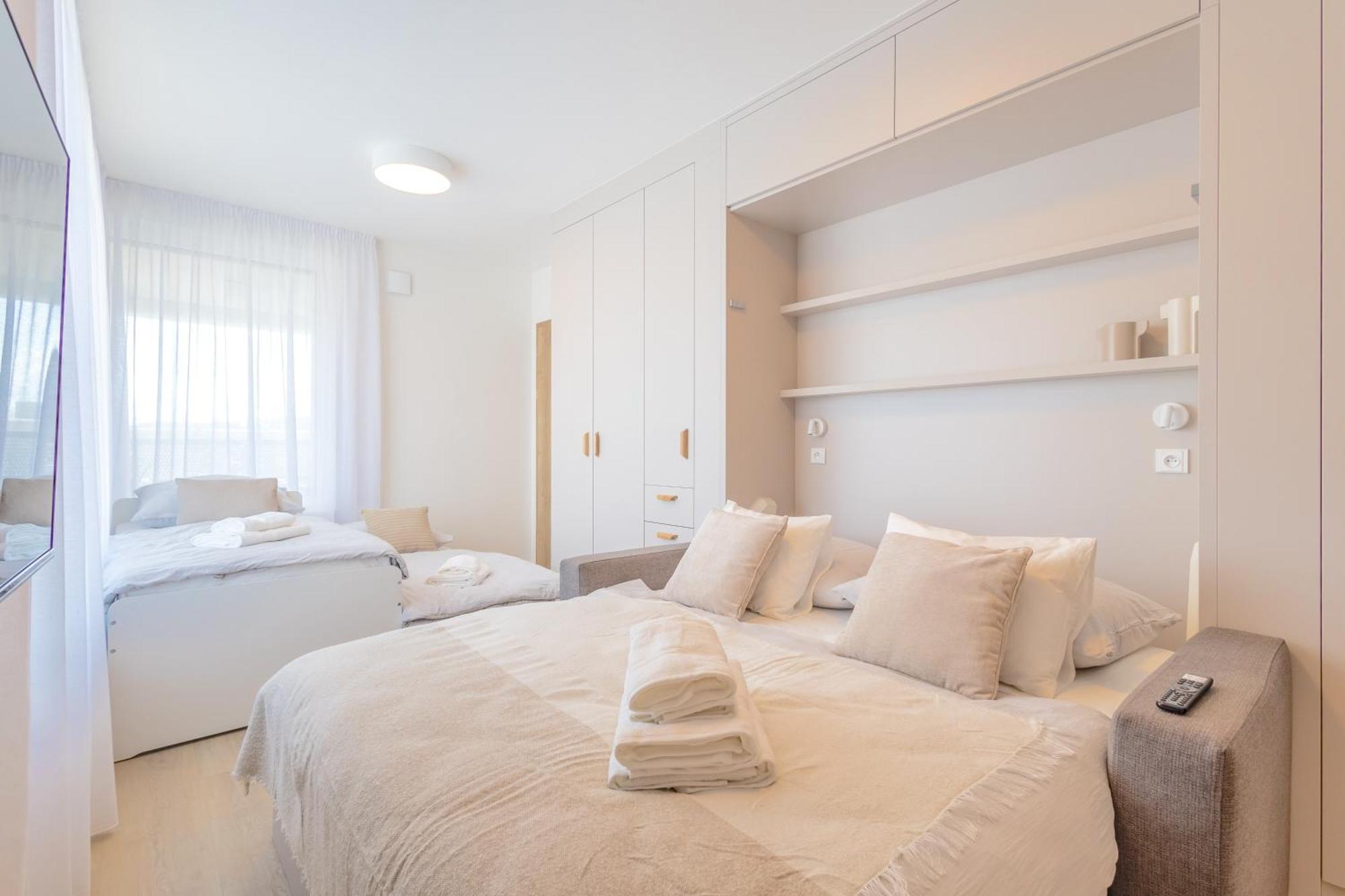 Bright 2Br - 8Th Floor, Balcony, Free Parking - By Gravity Prague Apartman Kültér fotó