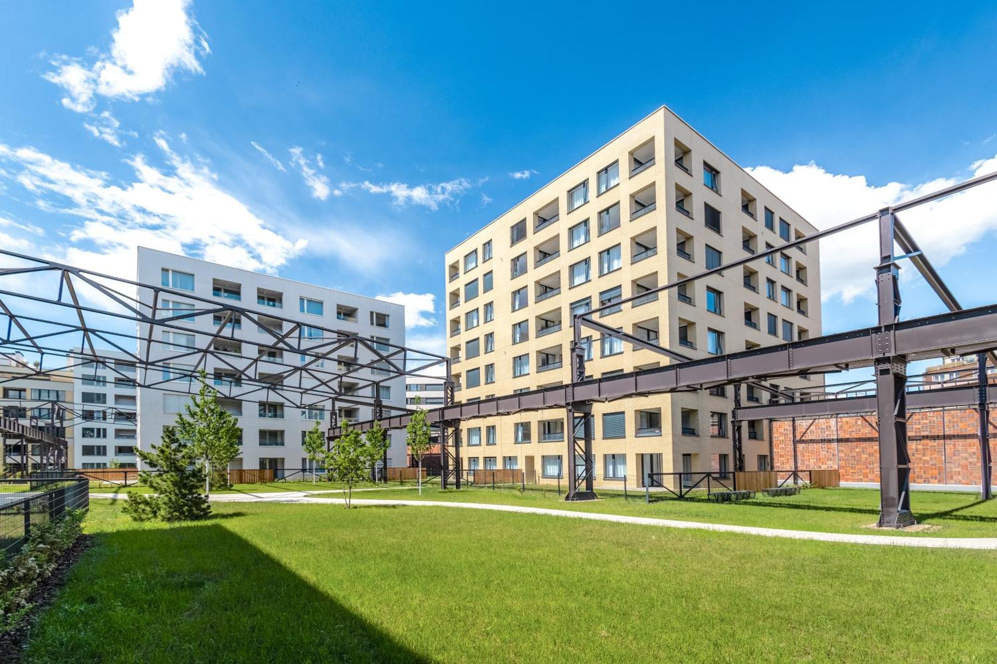 Bright 2Br - 8Th Floor, Balcony, Free Parking - By Gravity Prague Apartman Kültér fotó
