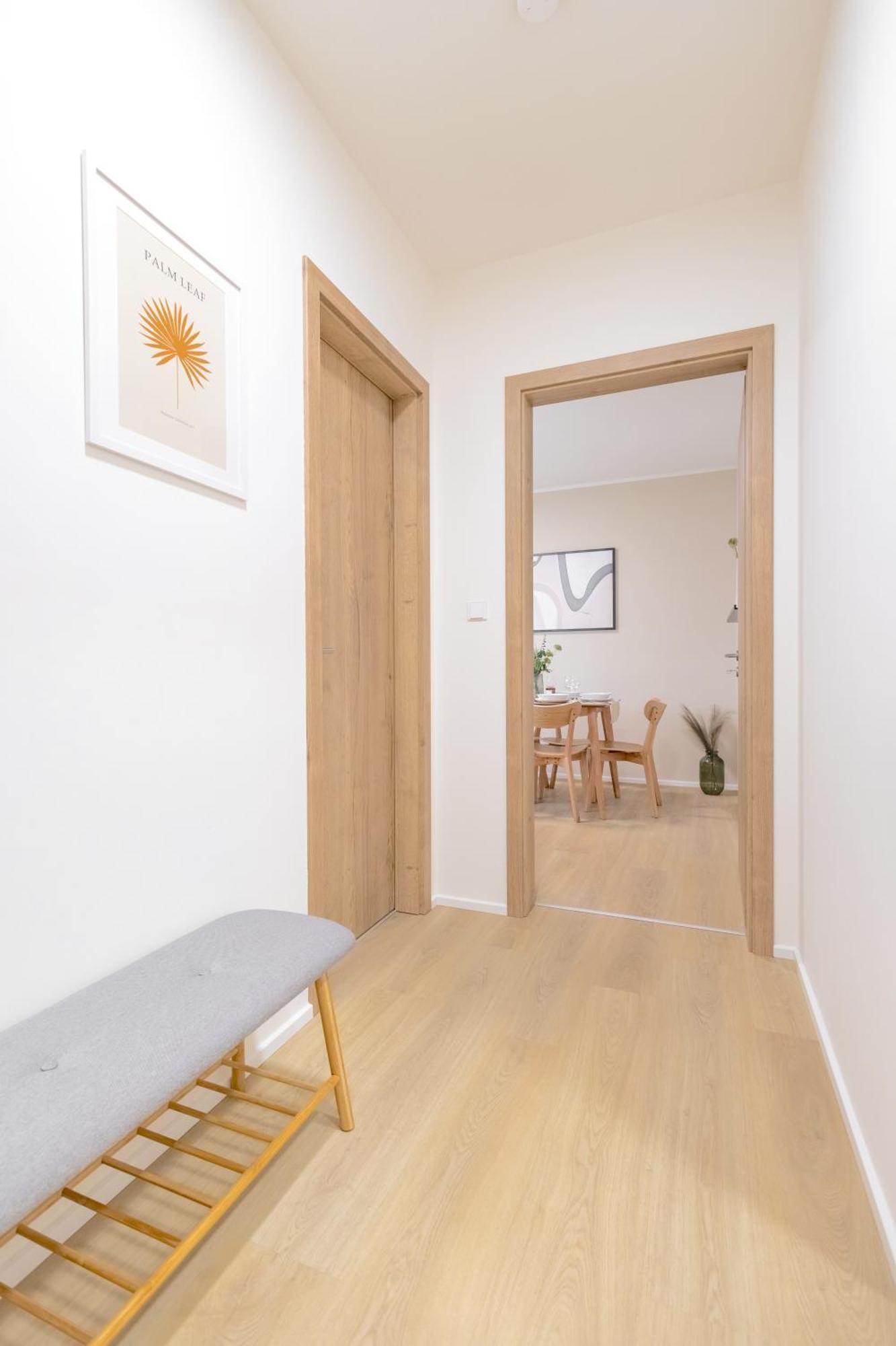 Bright 2Br - 8Th Floor, Balcony, Free Parking - By Gravity Prague Apartman Kültér fotó