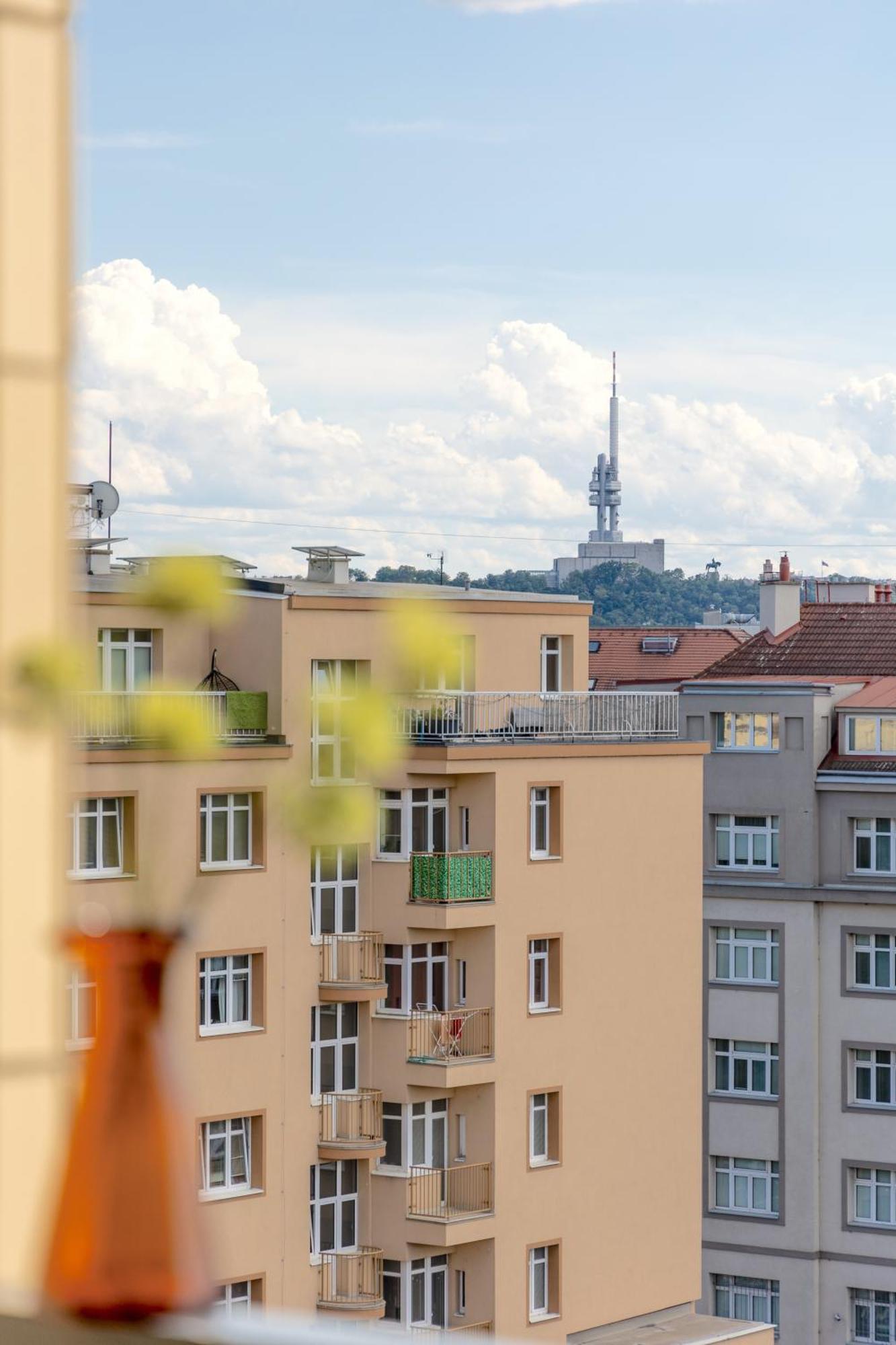 Bright 2Br - 8Th Floor, Balcony, Free Parking - By Gravity Prague Apartman Kültér fotó